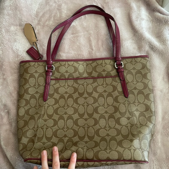 Coach purse - Picture 2 of 8